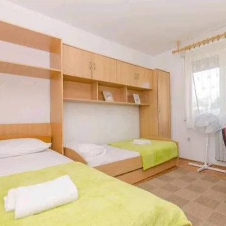 Liss Apartman *
